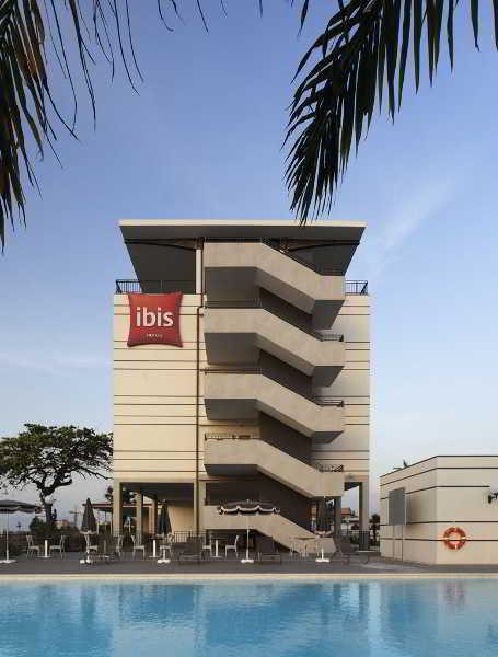 Ibis Bata Hotel Exterior photo